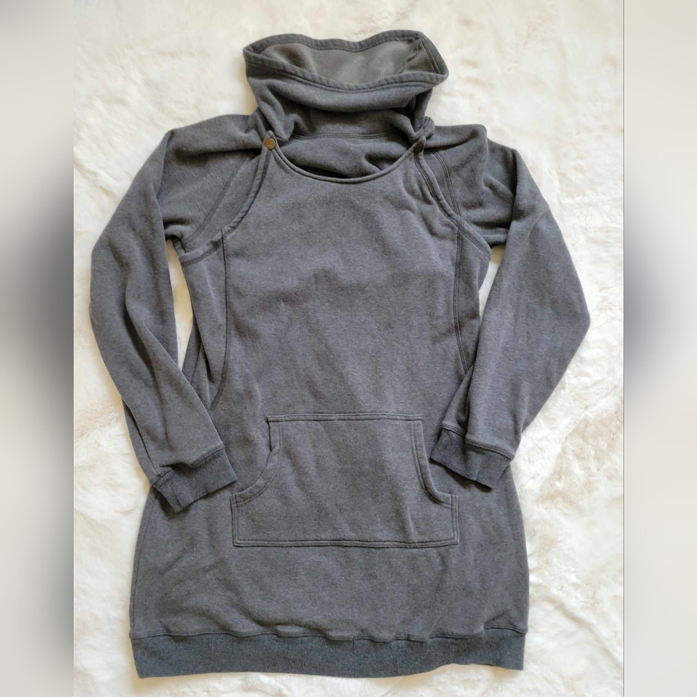 Latched mama harbor snap nursing sweatshirt XL